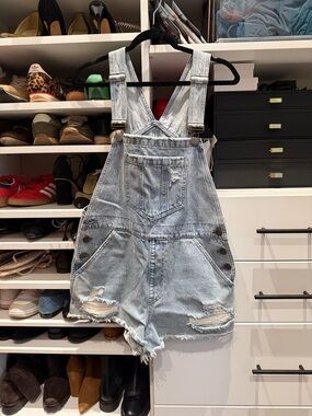 Show Me Your MuMu Light Wash Distressed Denim Short Overalls size medium